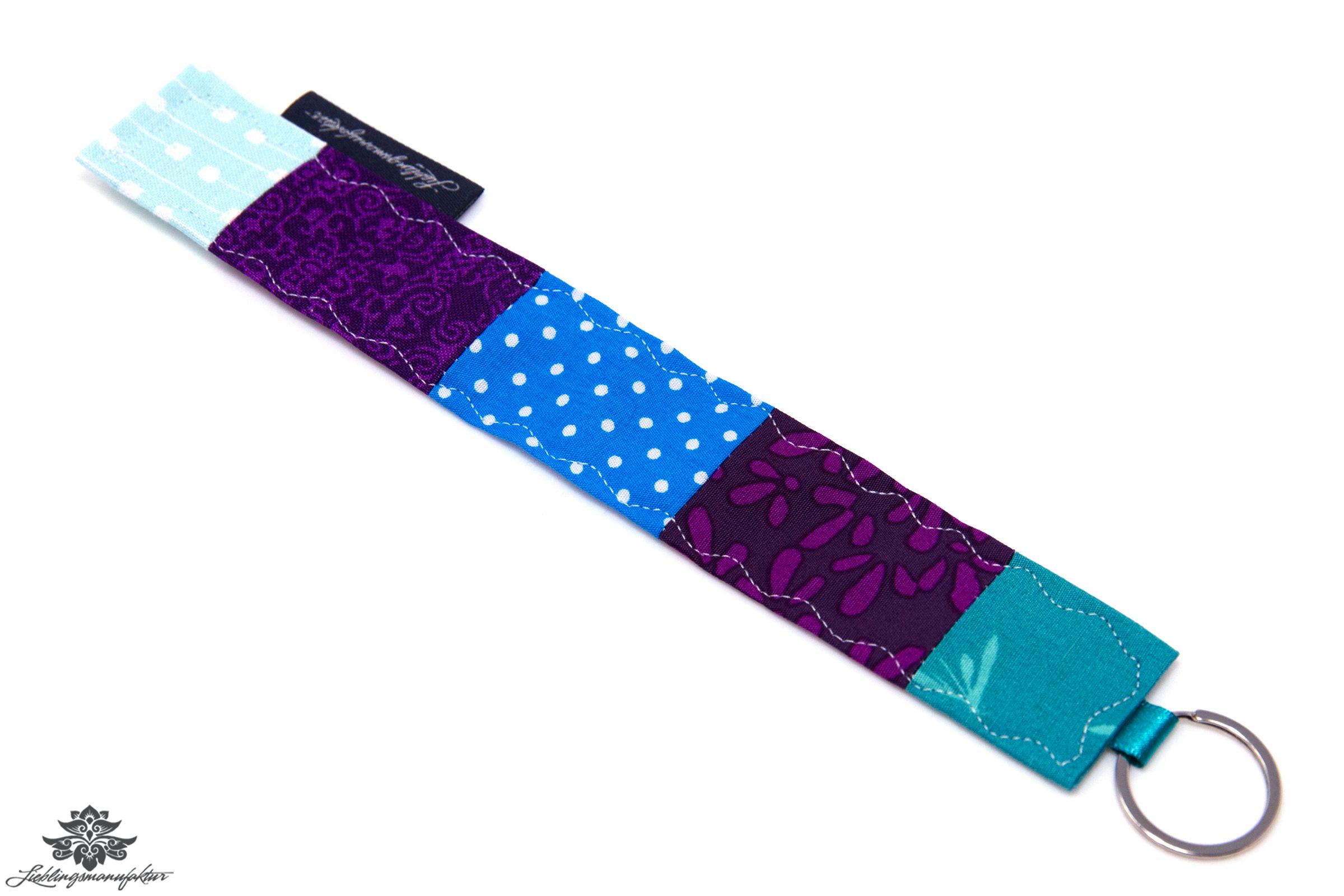 Patchwork Schlüsselanhänger blau