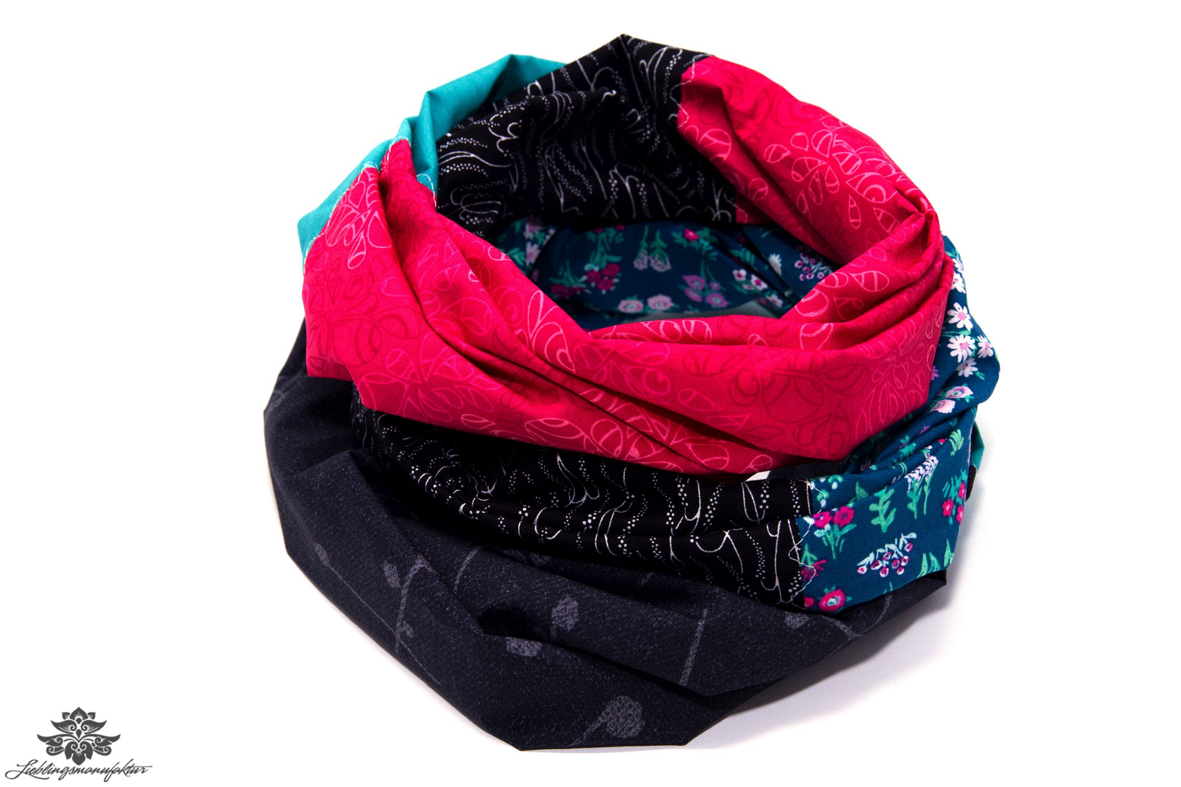 Schal mit Blumenmuster