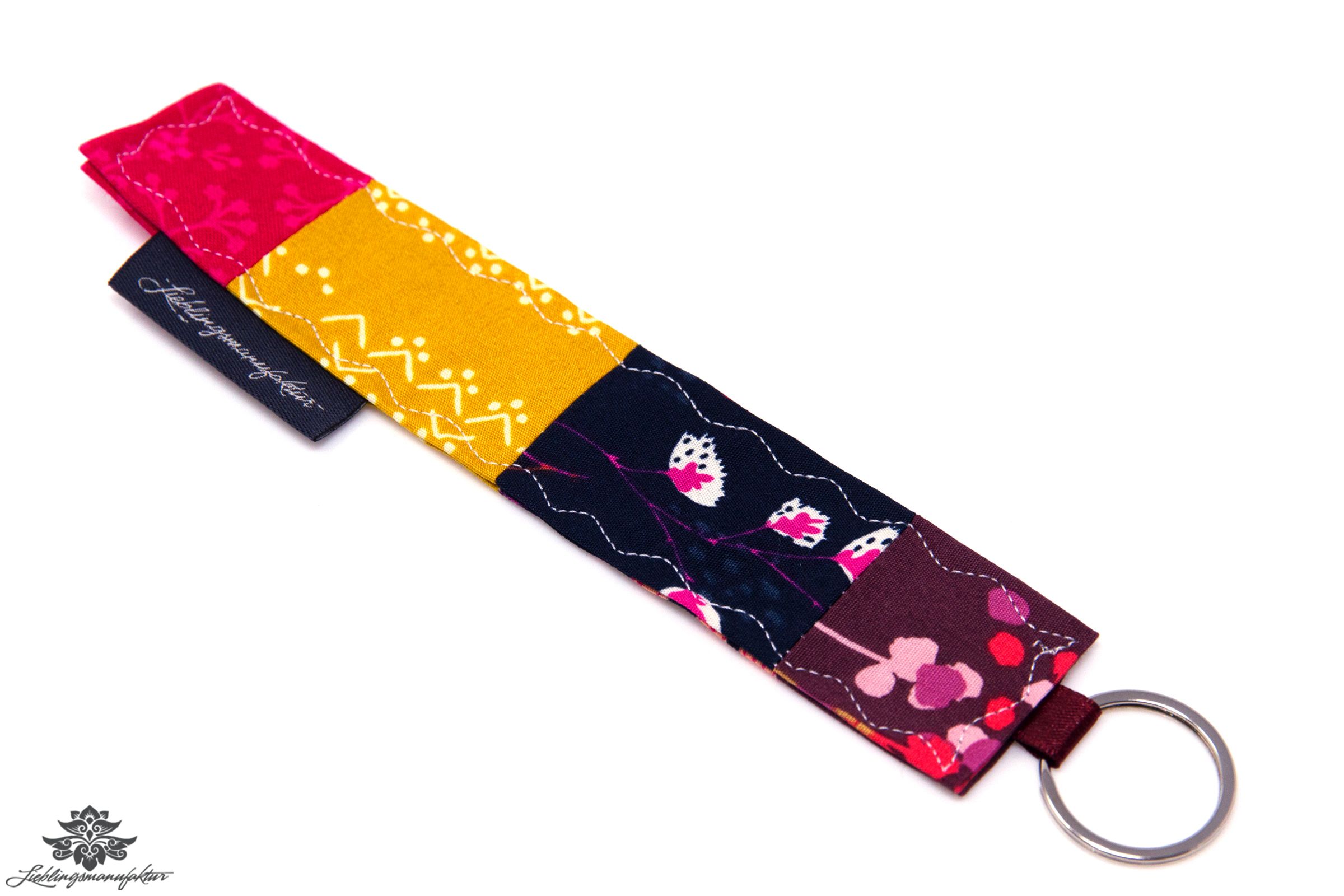 Patchwork Schlüsselanhänger blau