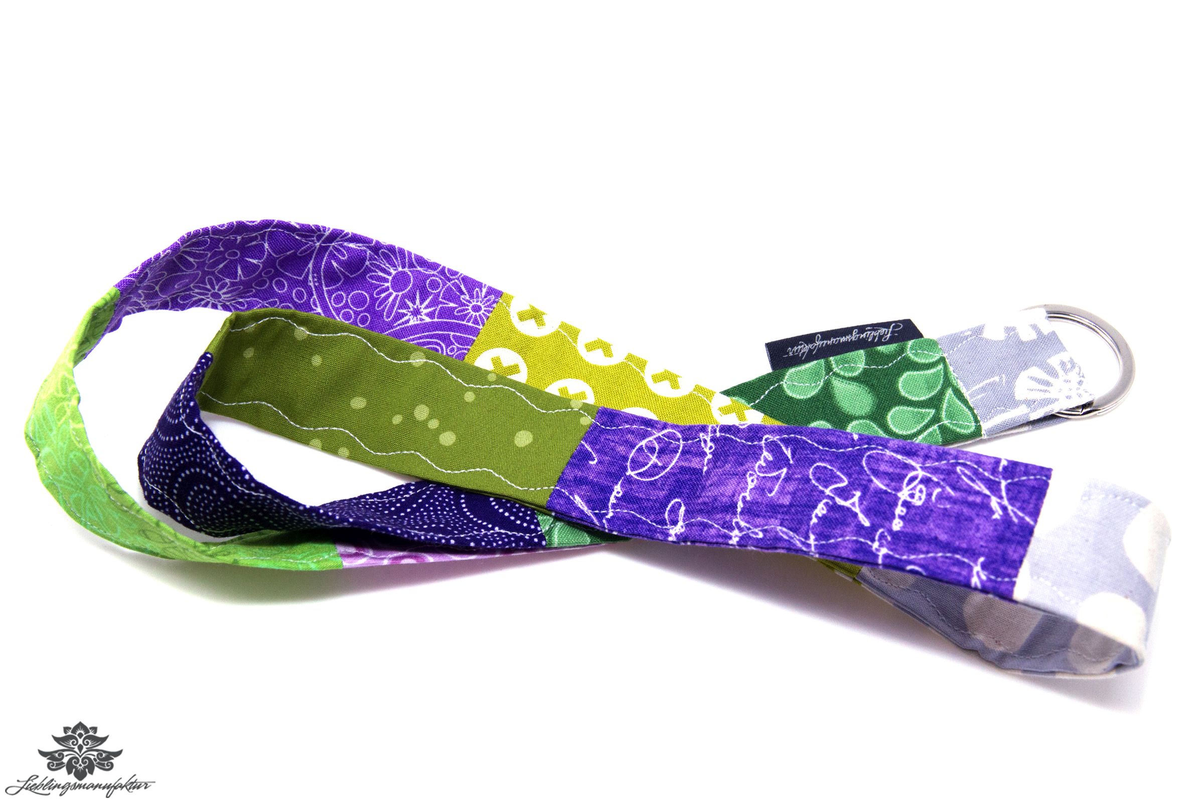 Lanyard grün lila Blumenmuster